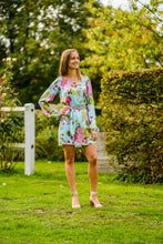 Charger l'image dans la galerie, La Festive - Victoria G